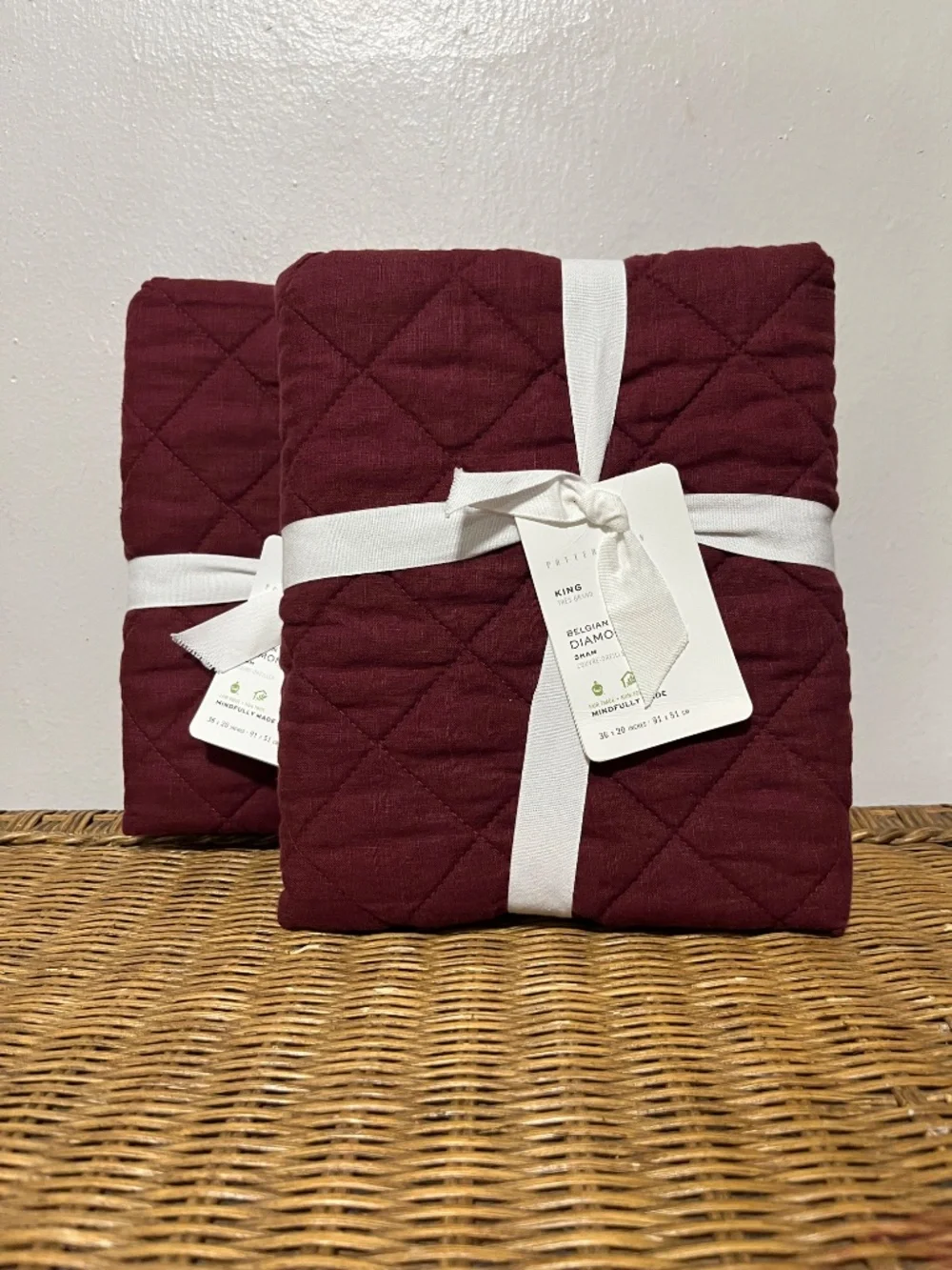 Pottery Barn.  belgian Flax Linen Diamond Shams. Sz. King.  Set of 2